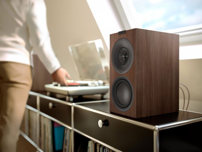 KEF Q Concerto Meta Walnut Полочная акустика