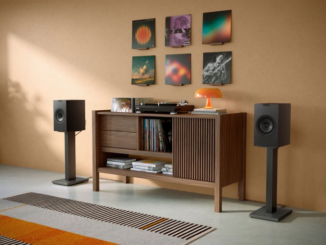 KEF Q3 Meta Satin Black Полочная акустика