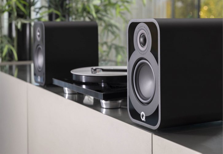 Q Acoustics 5010 Black Полочная акустика