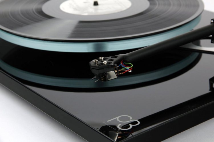 Rega Planar 3 / Nd5 Gloss Black Проигрыватель виниловых дисков